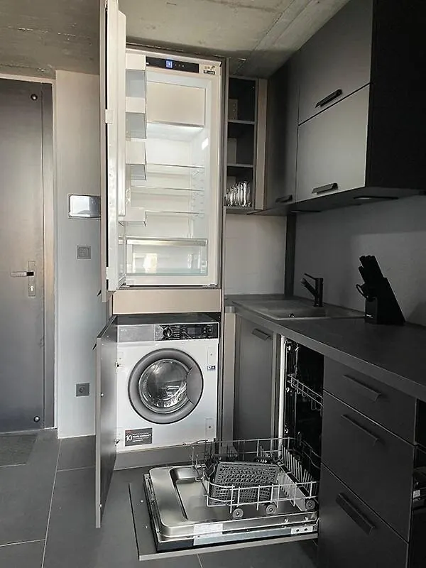 Luxe Studio With Pool, Sauna, Jacuzzi, Gym, Balcony Prague Appartement