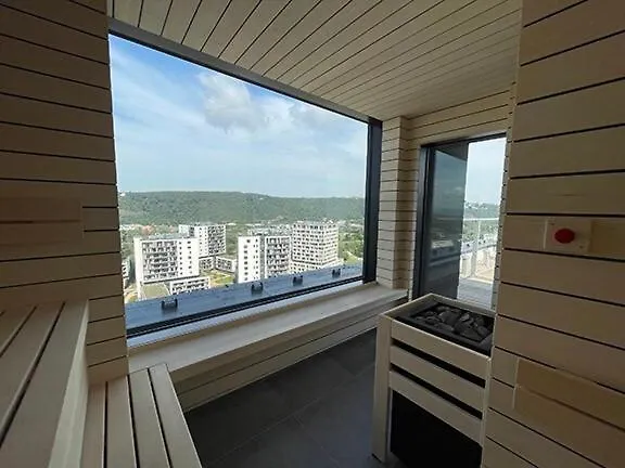 Appartement Luxe Studio With Pool, Sauna, Jacuzzi, Gym, Balcony Prague