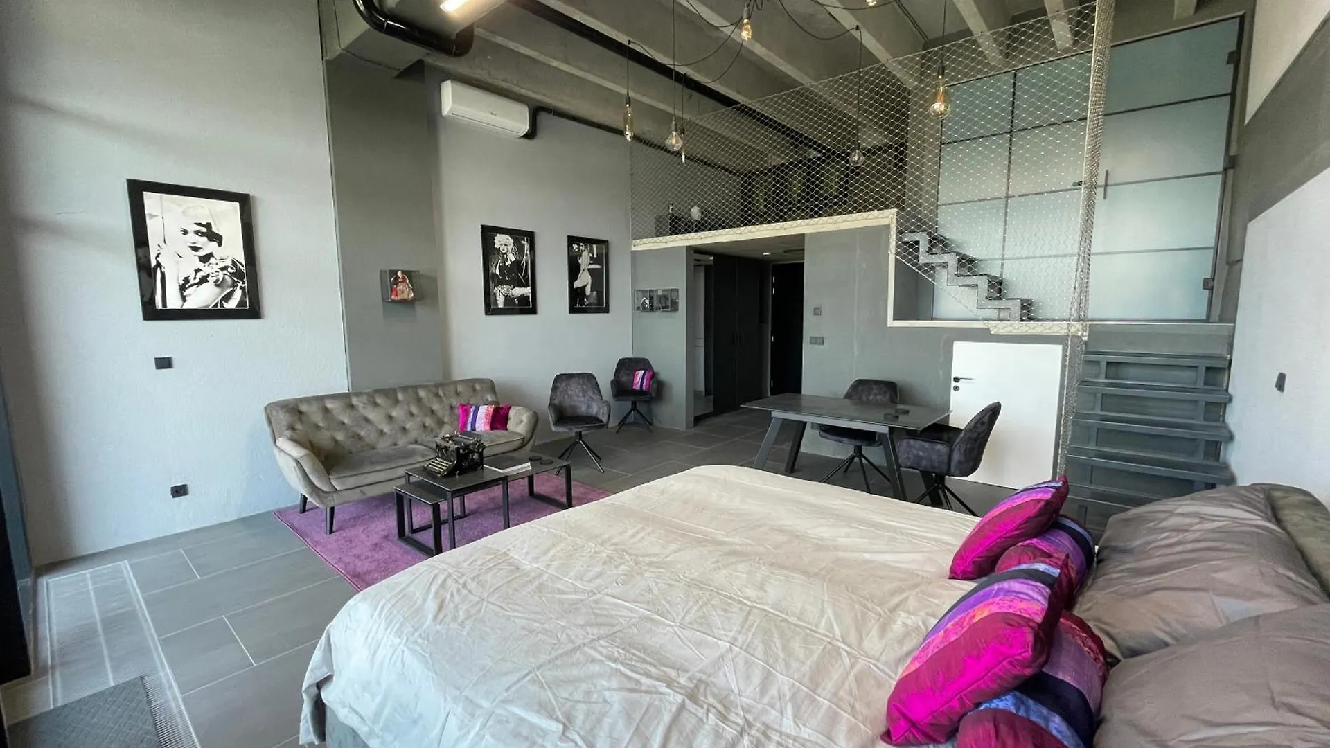 Luxe Studio With Pool, Sauna, Jacuzzi, Gym, Balcony Prague